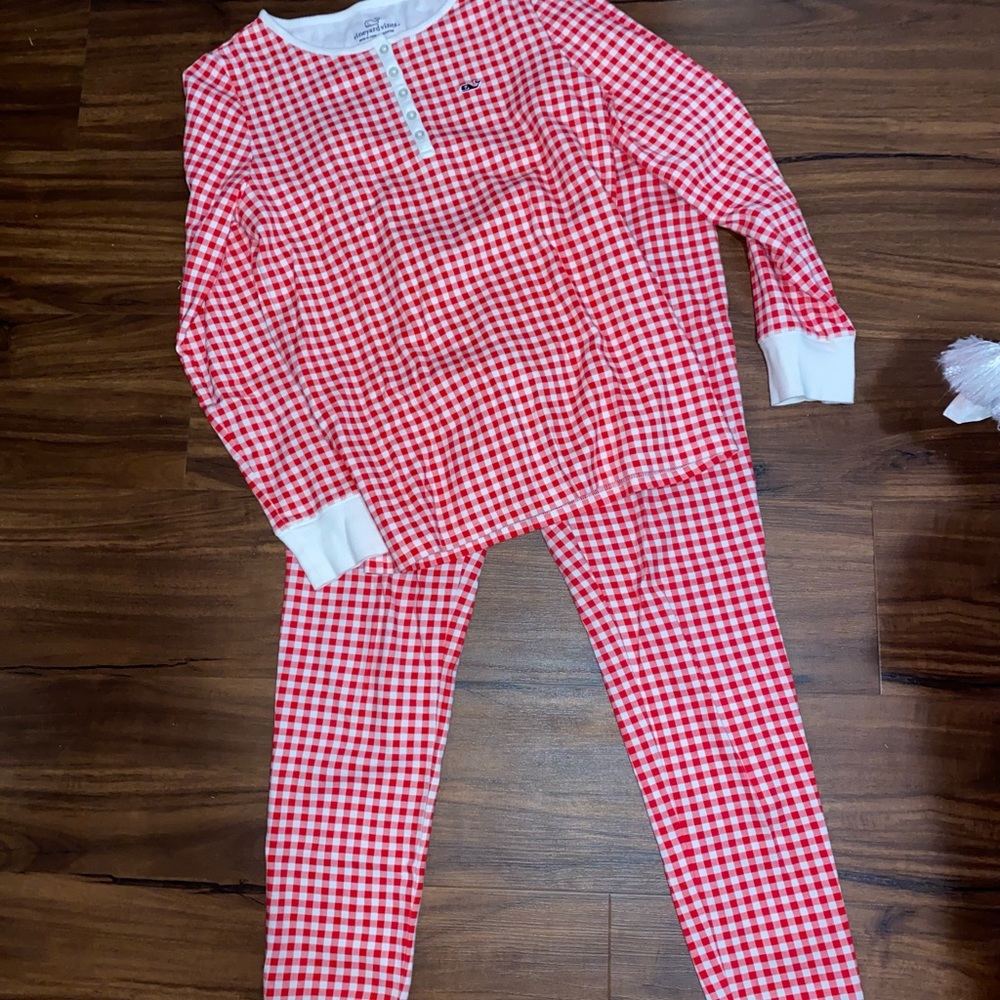 Vineyard Vines PJ set